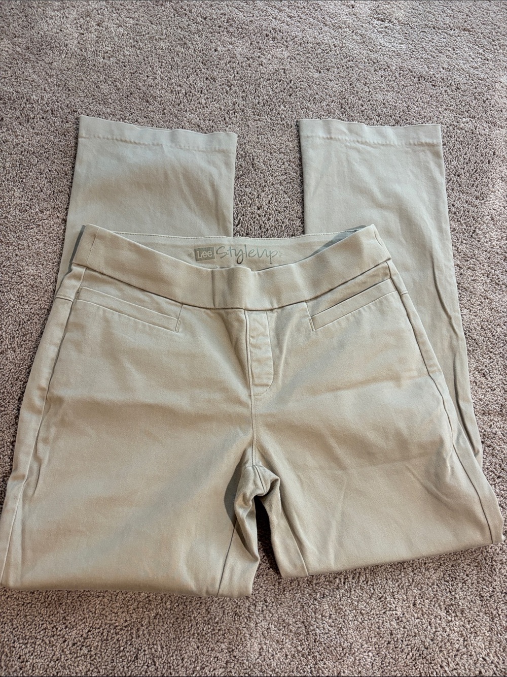 Lee Women’s Khaki in Beige